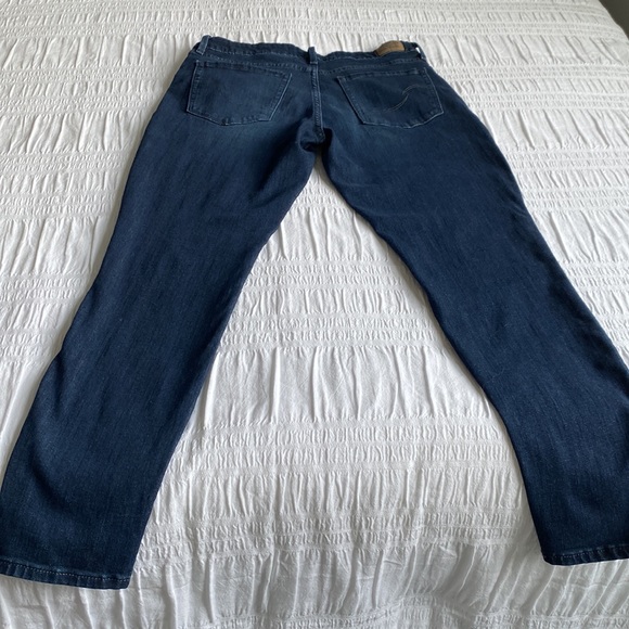 Levi’s Signature dark denim jeans. Mid rise Skinny. Size 28. Length 27” - Picture 4 of 9